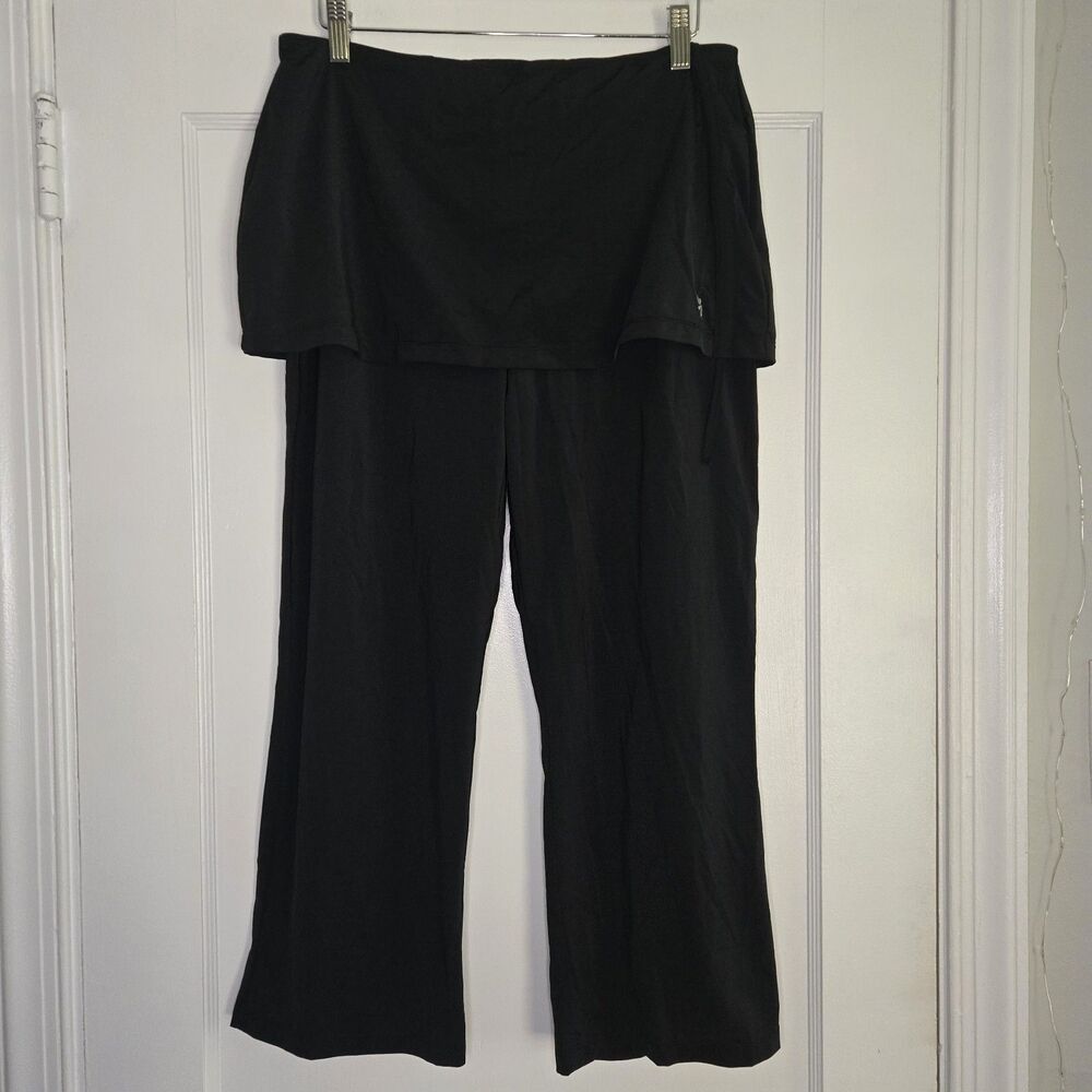 Athleta Elation 2-in-1 Capri Skirted Leggings Black, M, Women's, Used